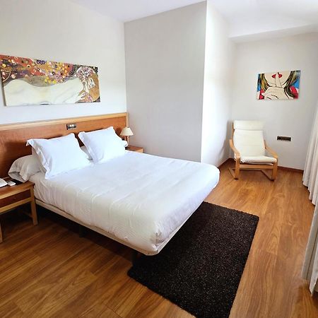 Hotel Los Barruecos By Croma Malpartida de Caceres Bagian luar foto