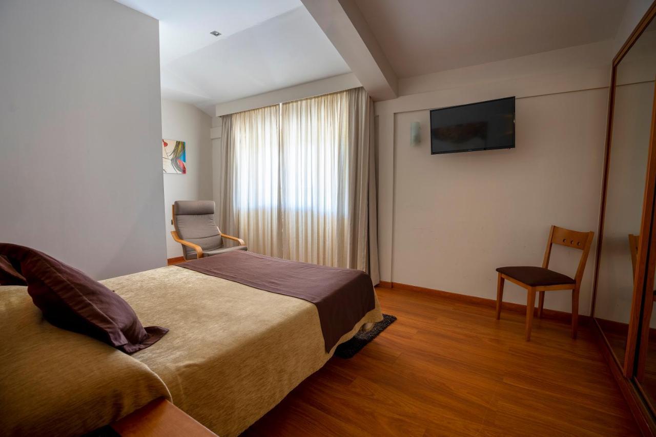 Hotel Los Barruecos By Croma Malpartida de Caceres Bagian luar foto