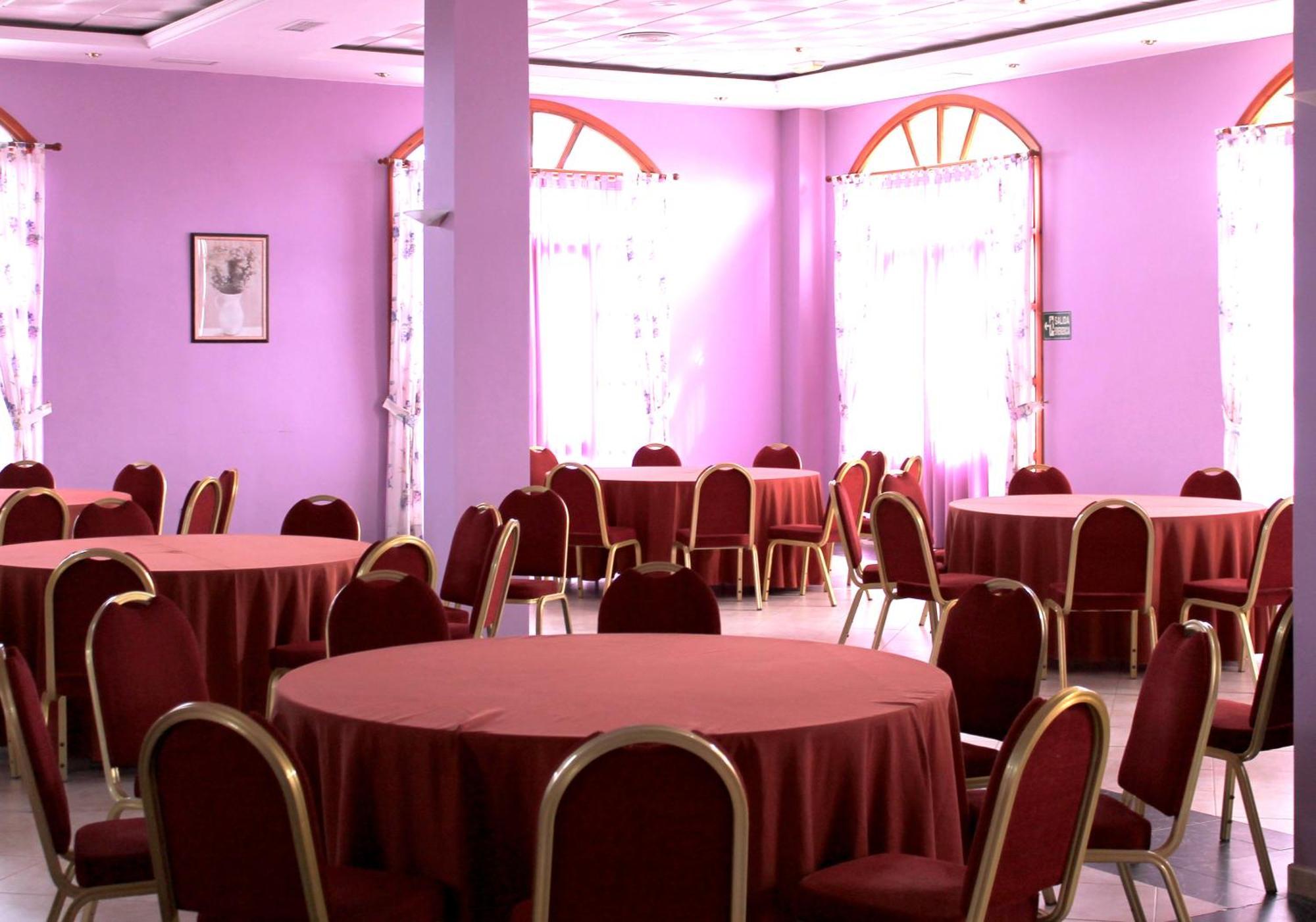 Hotel Los Barruecos By Croma Malpartida de Caceres Bagian luar foto